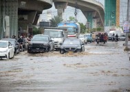 卡拉奇面临持续降雨，该市准备迎接更多阵雨